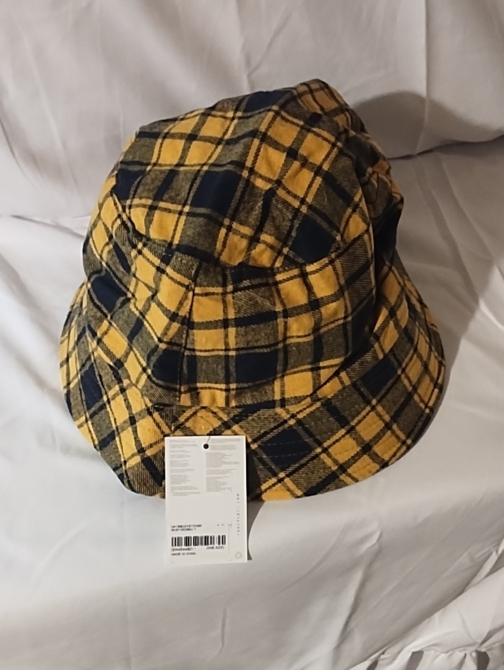 Forever 21 Unisex NWT Yellow and Black Plaid Flannel Bucket Hat.